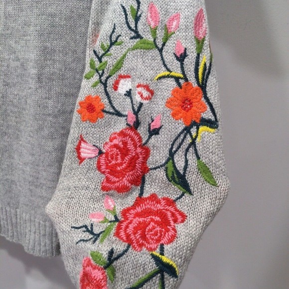 Umgee Womens Floral Embroidered Sweater Size Small Oversized Gray Slouchy Loose - Picture 13 of 16
